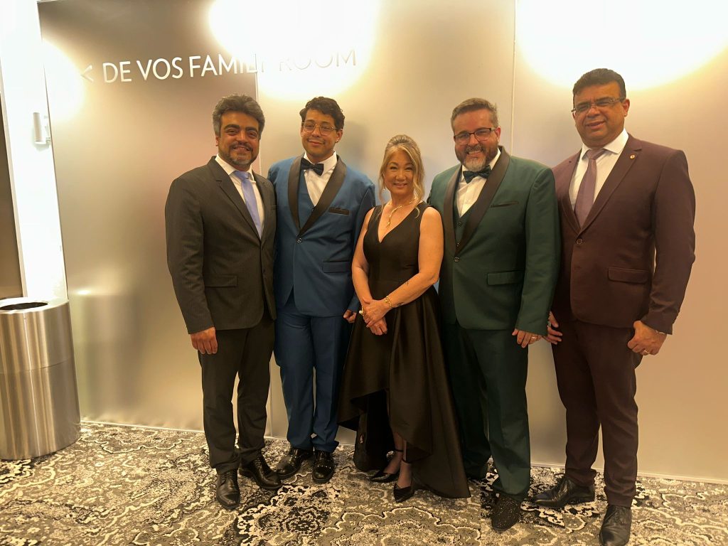 Noite de gala em Orlando: TV Connect USA celebra novo momento no Connext 2025 com grandes personalidades.