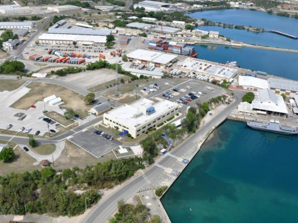 migrantes-de-guantanamo-sao-levados-para-louisiana-enquanto-aguardam-deportacao