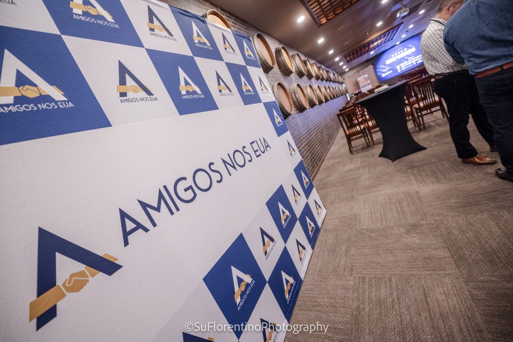 Amigos nos EUA: networking de alto nível fortalece comunidade em Orlando.