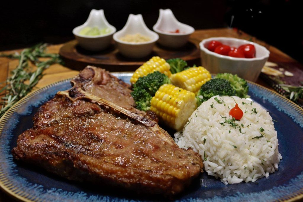 "Boteco restaurant: um cantinho brasileiro em Orlando que conquista corações e paladares."