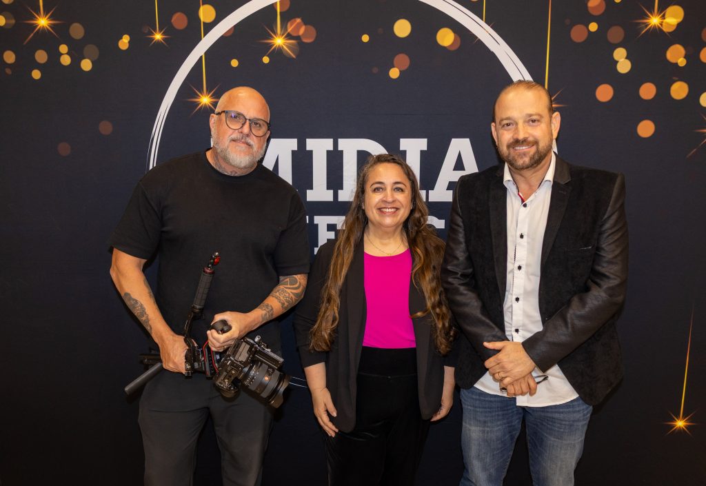 Evento do grupo Mídia América em Orlando marca o lançamento do primeiro livro do Mídia America Awards 2024 e reúne premiados de todas as edições.