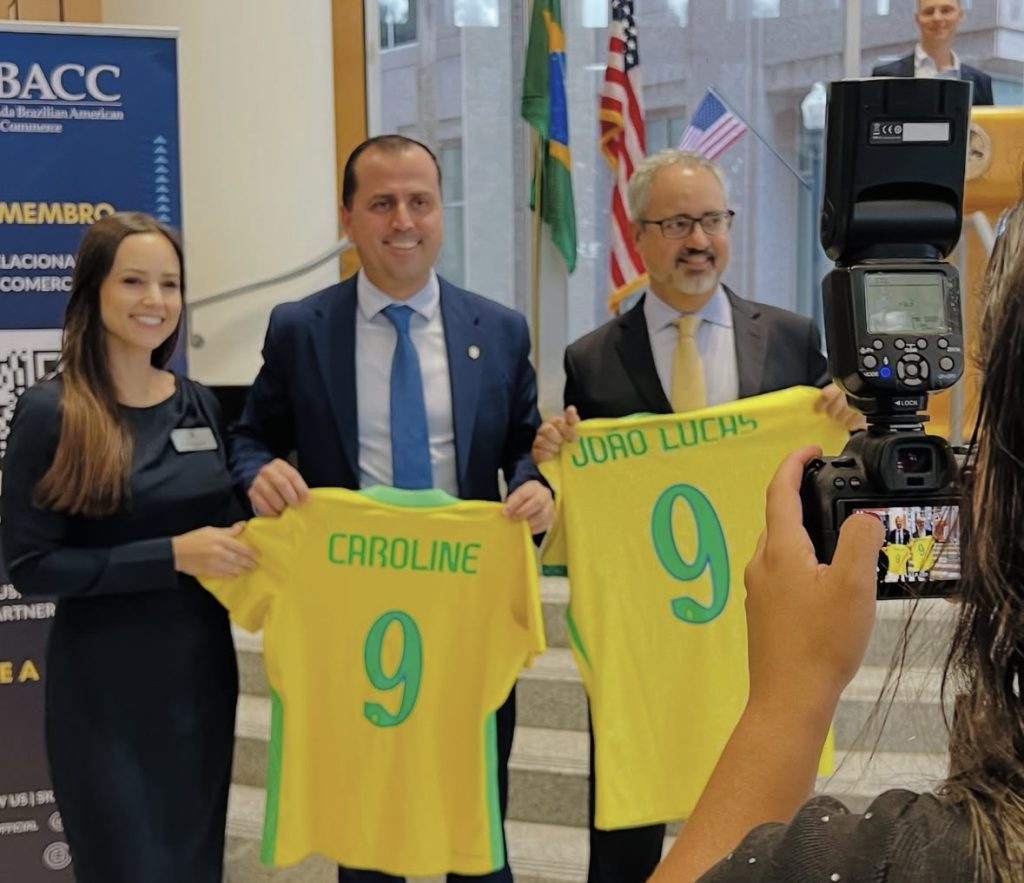 Celebração do dia da independência do Brasil reúne líderes e autoridades no Rotunda no City Hall.