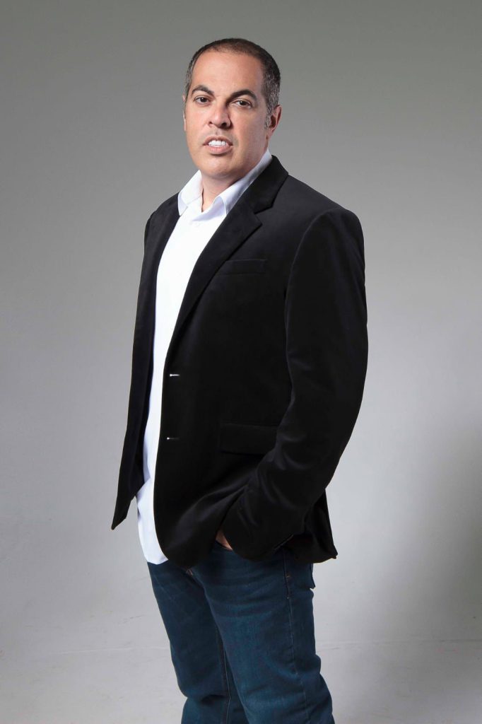 Richard Harary, brasileiro e referência em enxovais em Orlando, explica vantagens, tendências e dicas para montar o enxoval do bebê nos EUA.