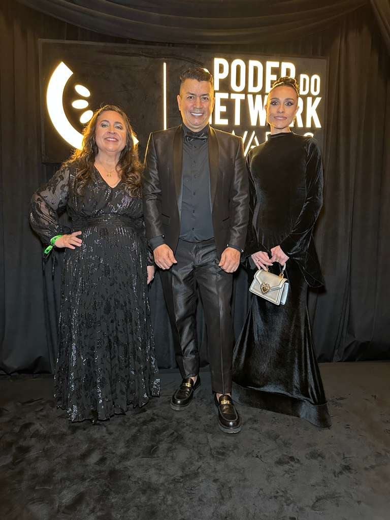 Primeira edição do poder do Network Awards reúne grandes nomes no Theatro Municipal de São Paulo.