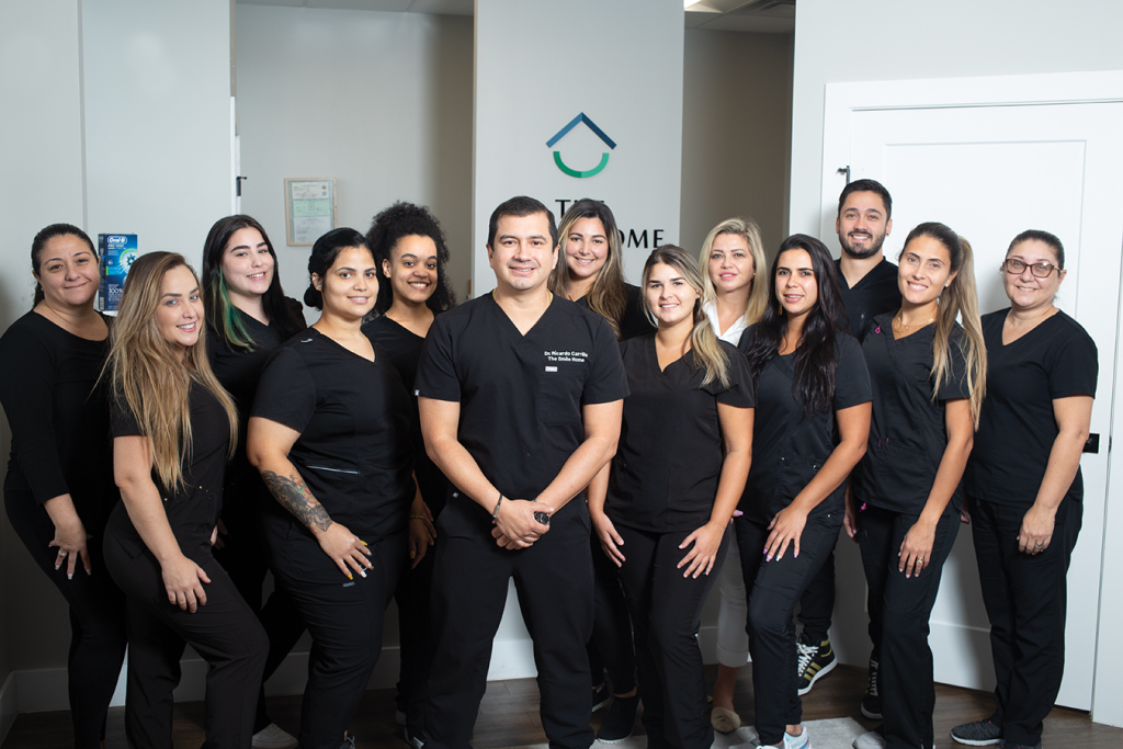Da América Latina para a Flórida: a trajetória de Dr. Ricardo Carrillo na odontologia estética