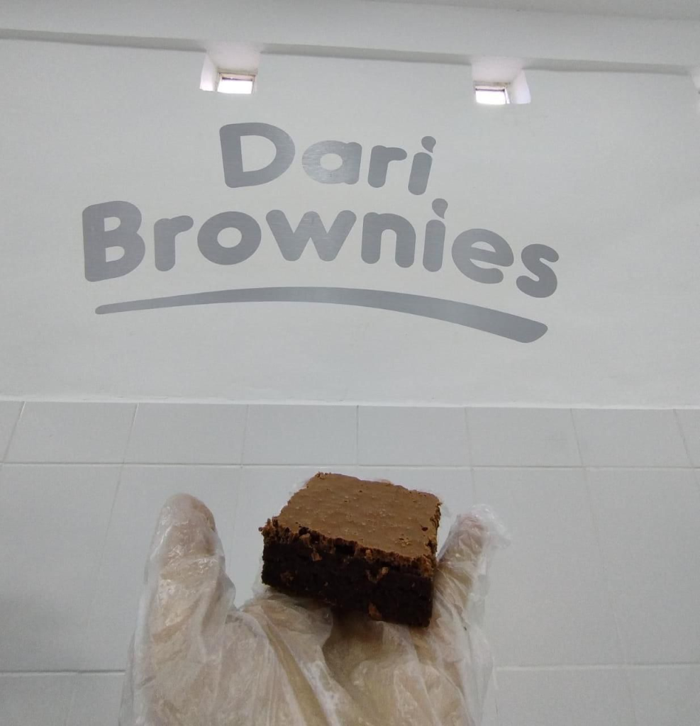 Da pequena São Borja, no Sul do Brasil, às feiras da Flórida: a história da brasileira por trás da Dari Bakery em Orlando.