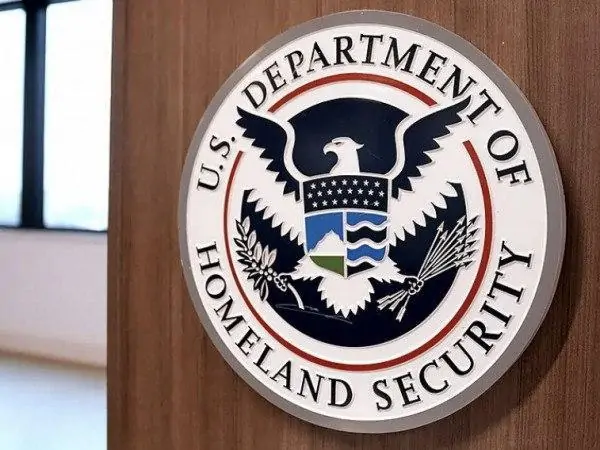 dhs-muda-regras-para-registro-de-estrangeiros-nos-eua-veja-o-que-fazer-ao-se-mudar