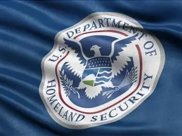 dhs-e-ice-firmam-alianca-com-autoridades-locais-para-reforcar-deportacoes